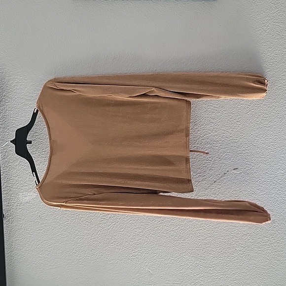 Just Polly NY Shiny tan slinky top ✨️ - Picture 4 of 5